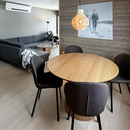 Apartment 2 Bedroom In *